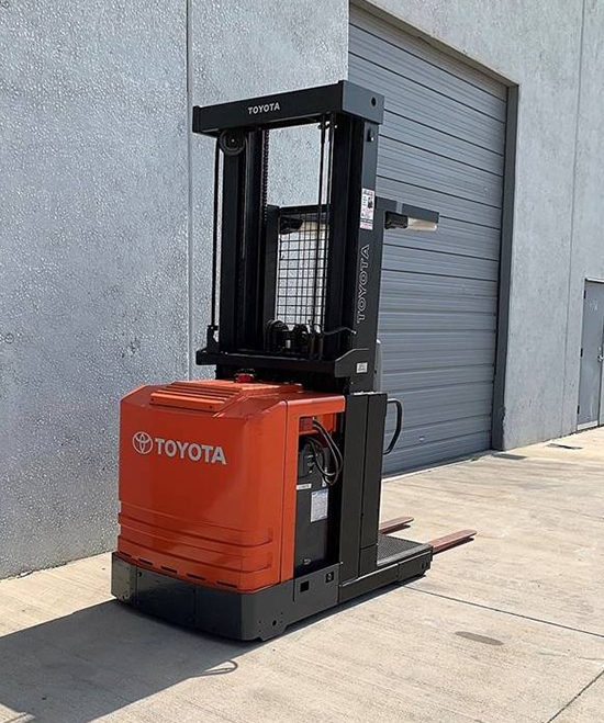 Montacargas Order Picker Toyota 